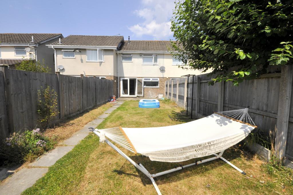 Large fully enclosed rear garden