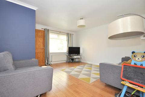 10 Rambler Close, Trowbridge, BA14 9SL