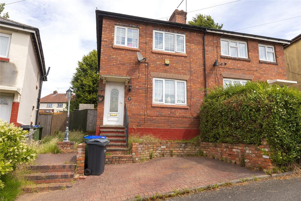 Walton Road, Oldbury, West Midlands, B68 3 bed semidetached house for