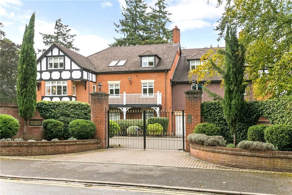 Larch Avenue, Sunningdale, Berkshire... 2 bed apartment £450,000