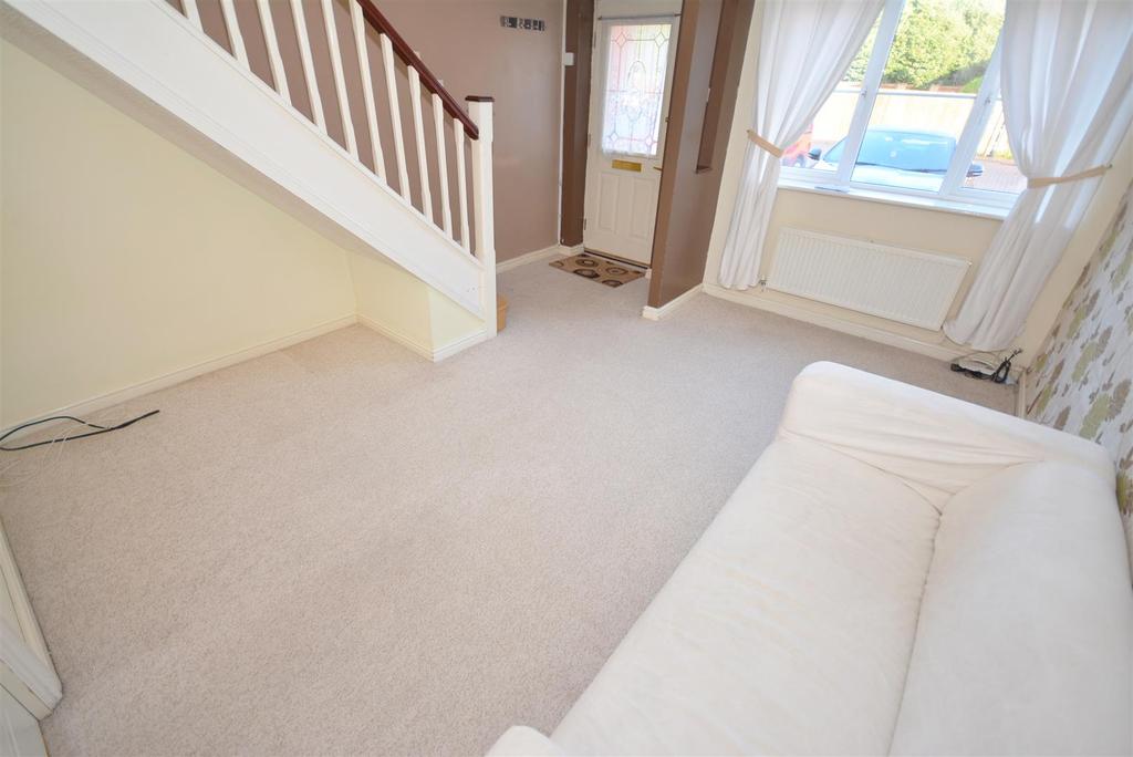 Hind Close, Pengam Green, Cardiff 2 bed semidetached house £900 pcm