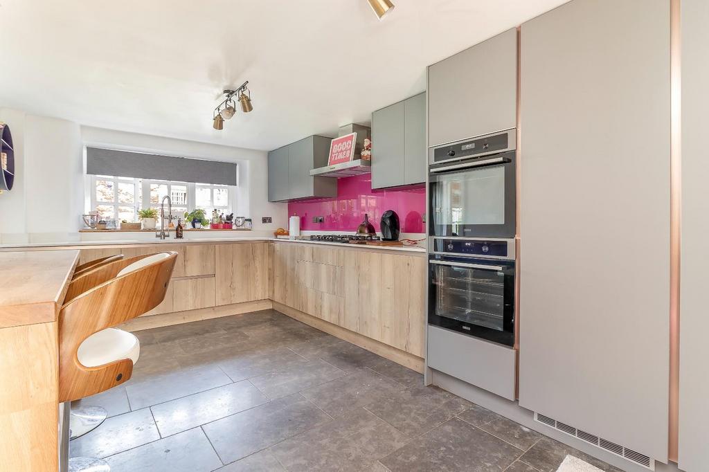 Kitchen - B.jpg