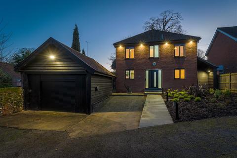 4 bedroom detached house to rent - Bracondale, Norwich