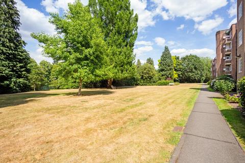 Flat 37, Exeter House Putney Heath, London, SW15 3SX