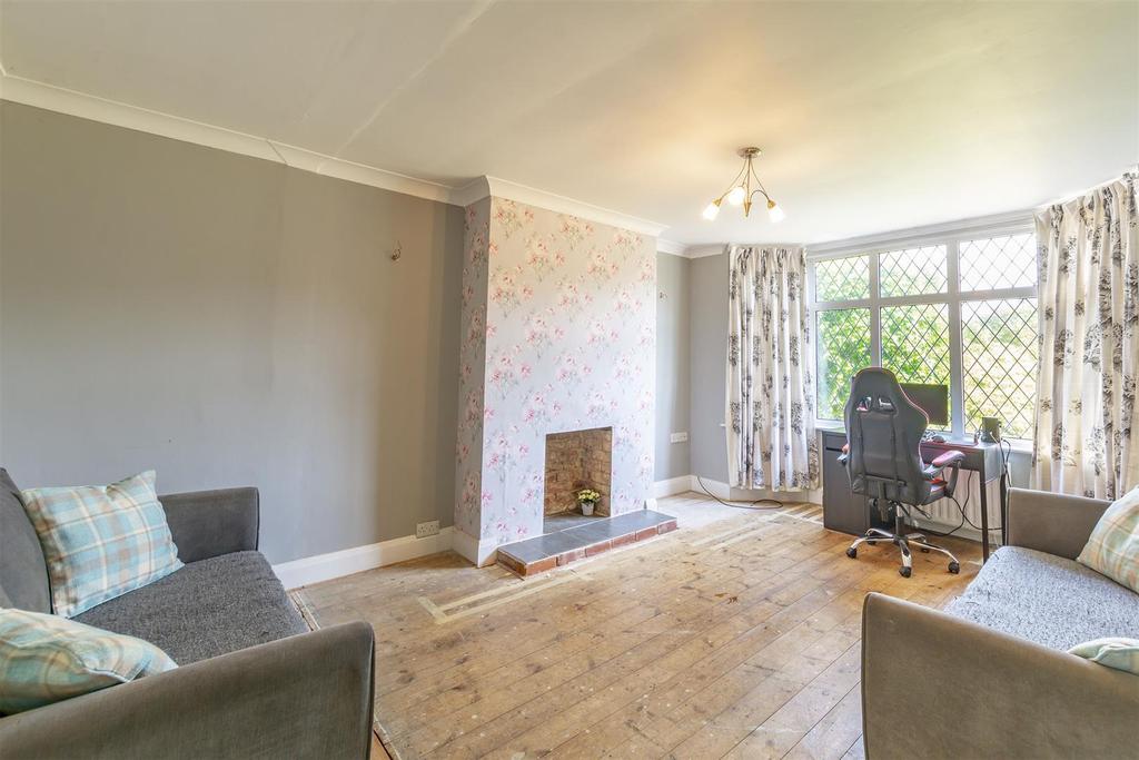 Clumber Avenue, Chilwell, Nottingham 5 bed semidetached house £440,000