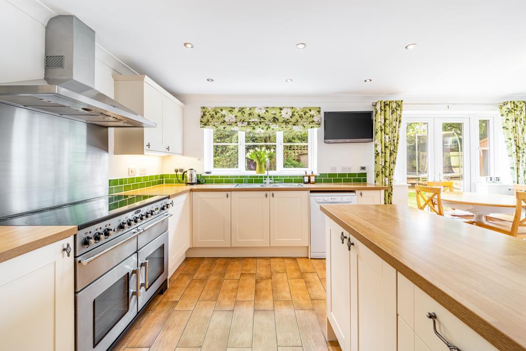 19 St James Way (Moulton Chapel)-37.jpg