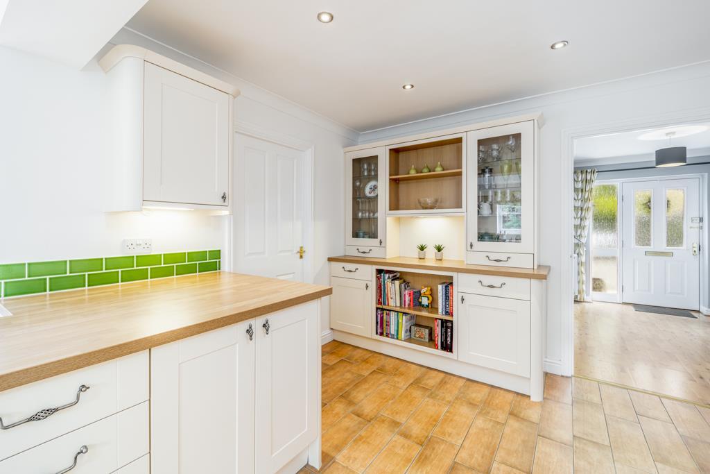 19 St James Way (Moulton Chapel)-46.jpg