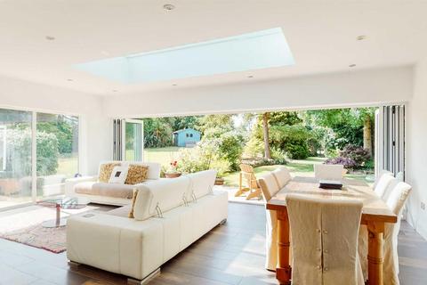 Bryn Hyfryd Lon Clai, Red Wharf Bay, Pentraeth, LL75 8PZ