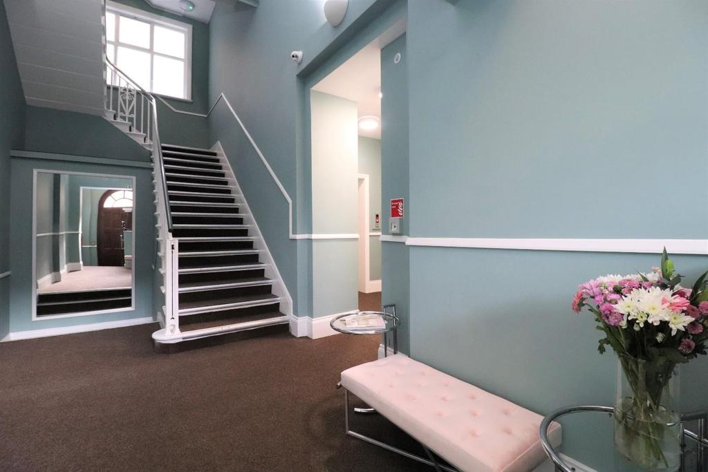 Hallway.JPG