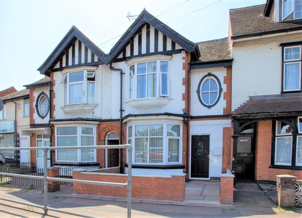 Leicester Road, Oadby, Leicester LE2 3 bed terraced house £300,000