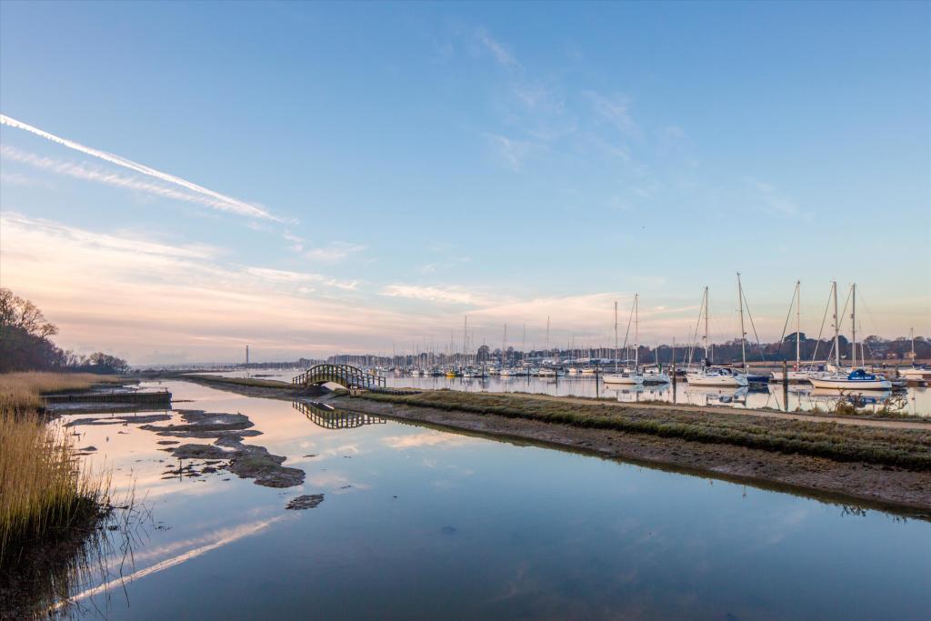 79 Greenaway Lane, Warsash, Southampton 4 bed property with land for