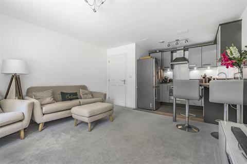 2 bedroom apartment for sale - Charlotte Close, Caversham, Reading