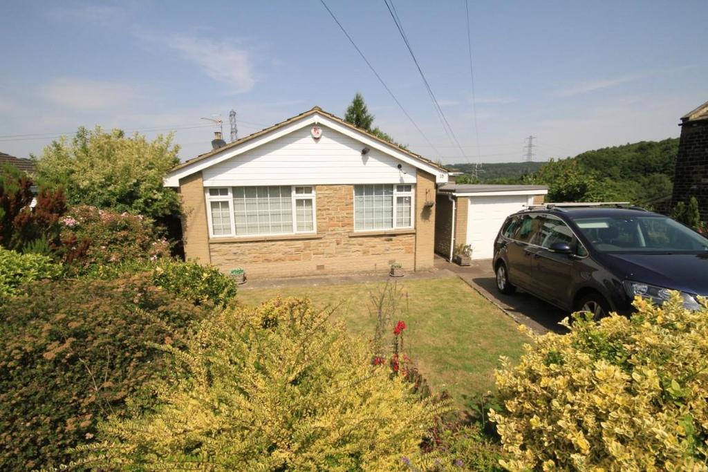 Brackendale Grove, Thackley, Bradford 2 bed detached bungalow £230,000