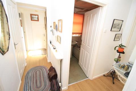 15 Brackendale Grove, Bradford, BD10 0TS