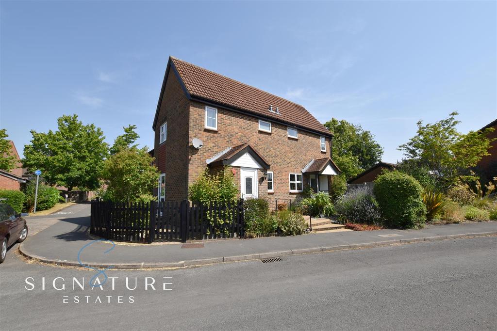 Furtherfield, Abbots Langley 1 bed semidetached house £285,000