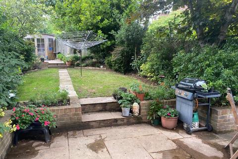 4 bedroom semi-detached house for sale - Clarke Avenue, Hove