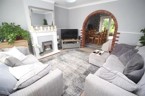 4 bedroom semi-detached house for sale - Clarke Avenue, Hove