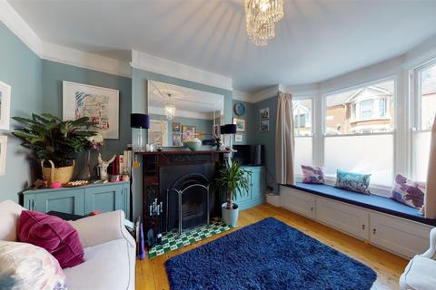 28 Beverley Road, Canterbury, CT2 7EN