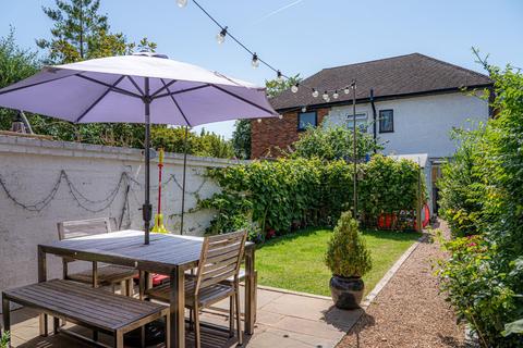 28 Beverley Road, Canterbury, CT2 7EN