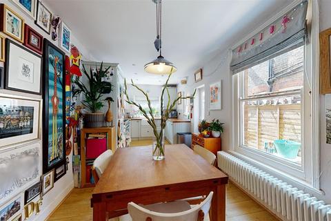 28 Beverley Road, Canterbury, CT2 7EN