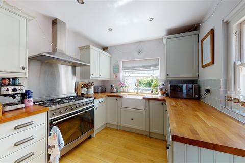 28 Beverley Road, Canterbury, CT2 7EN