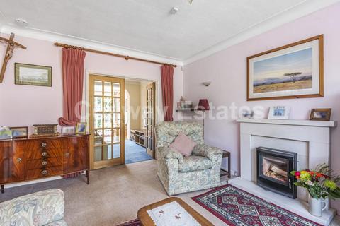 9 The Reddings, London, NW7 4JN