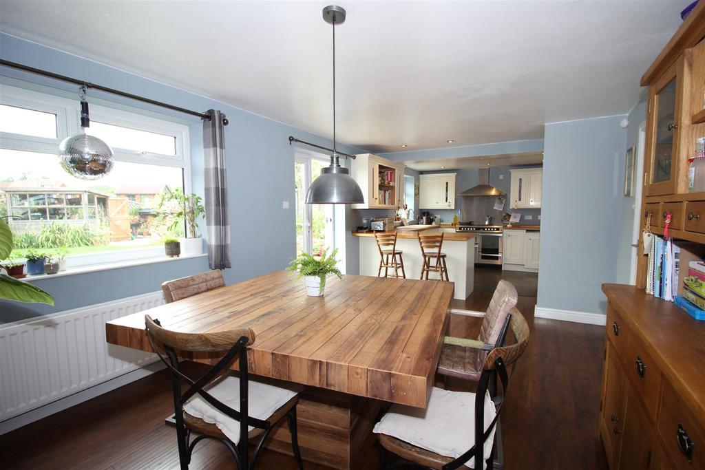 Roseberry Drive, Great Ayton, Middlesbrough 4 bed semidetached house