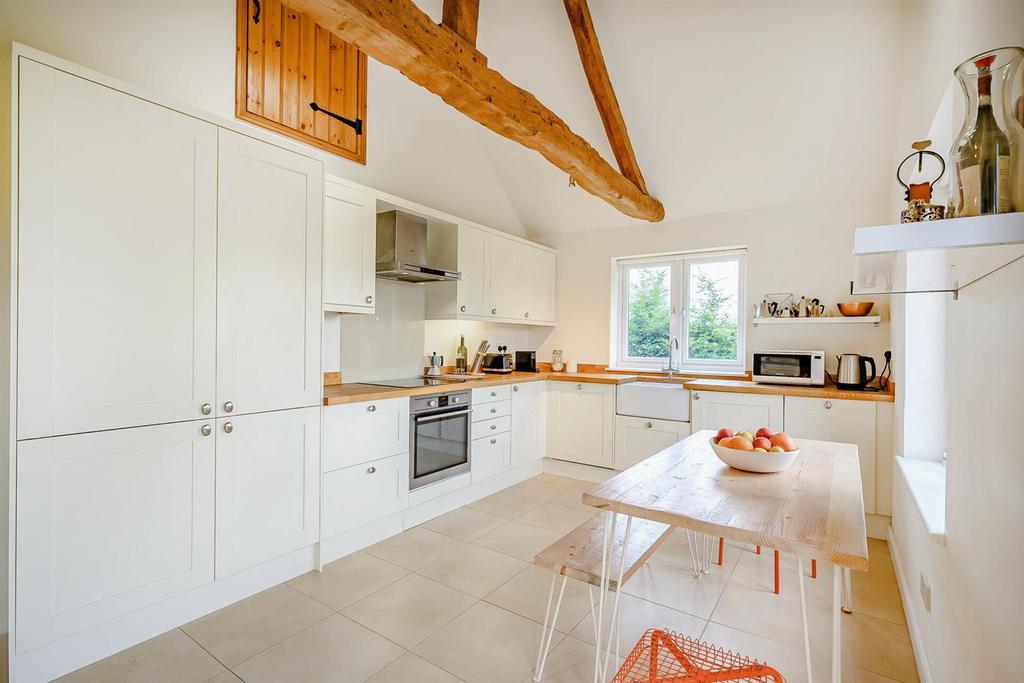 8513284-interior03.jpg