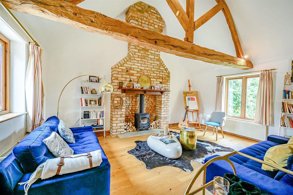 8513284-interior13.jpg