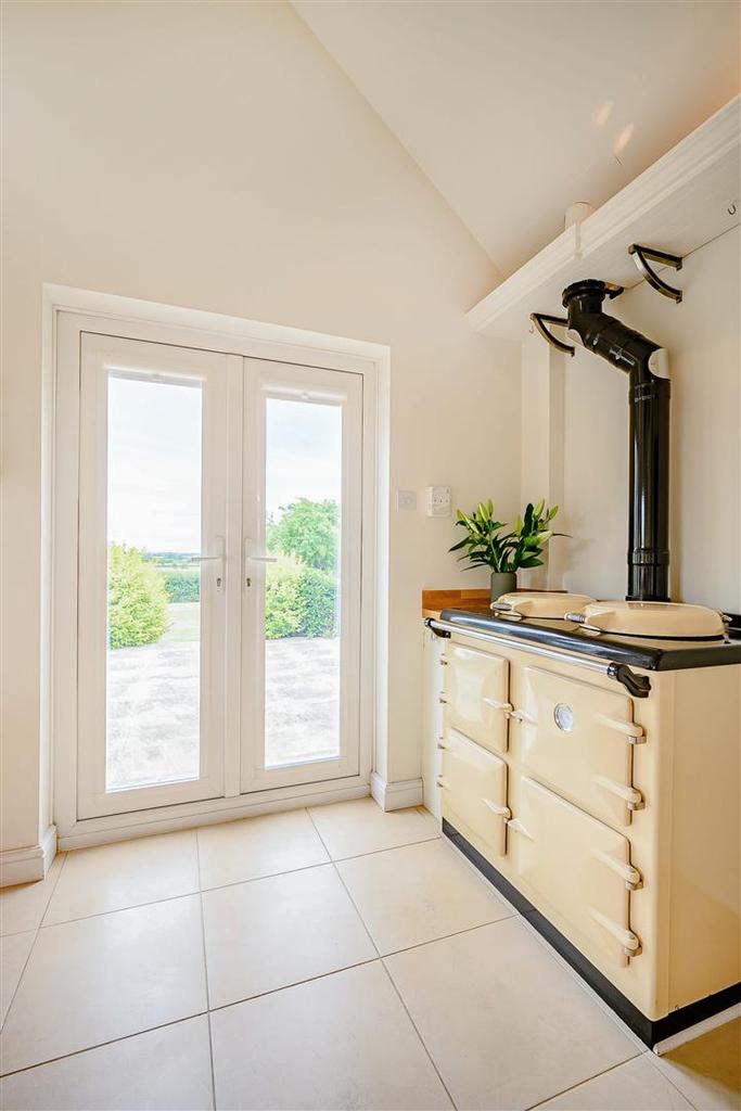 8513284-interior09.jpg