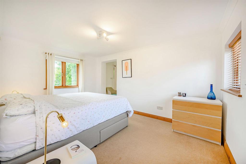 8513284-interior28.jpg