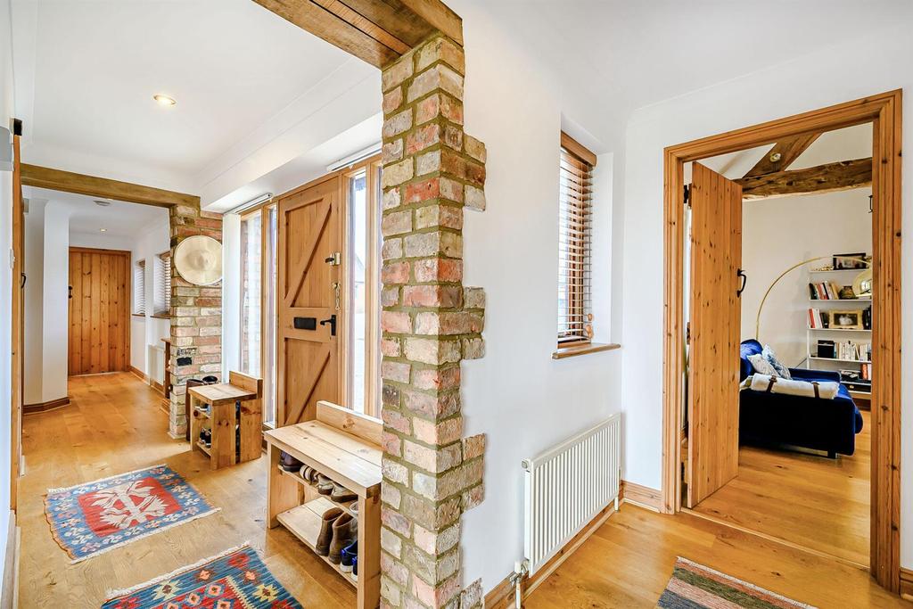 8513284-interior41.jpg
