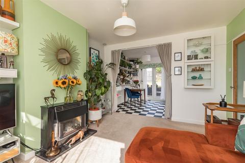 3 bedroom semi-detached house for sale - Talbot Crescent, Brighton
