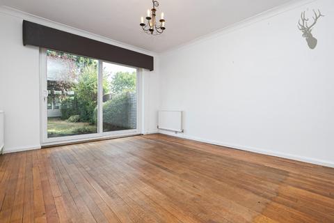 90 Dukes Avenue, Theydon Bois, Epping, CM16 7HF