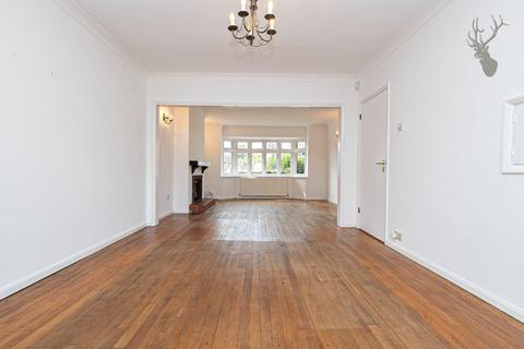 90 Dukes Avenue, Theydon Bois, Epping, CM16 7HF