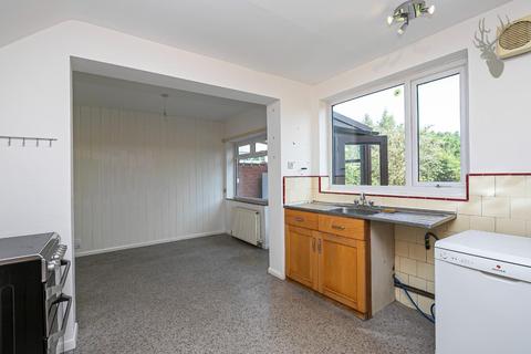 90 Dukes Avenue, Theydon Bois, Epping, CM16 7HF