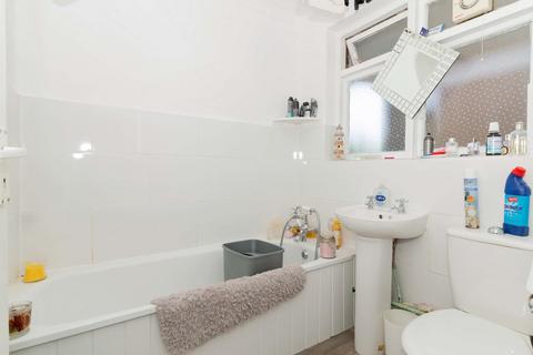 Flat 1, Inglecroft Court Cokeham Road, Sompting, Lancing, BN15 0AJ