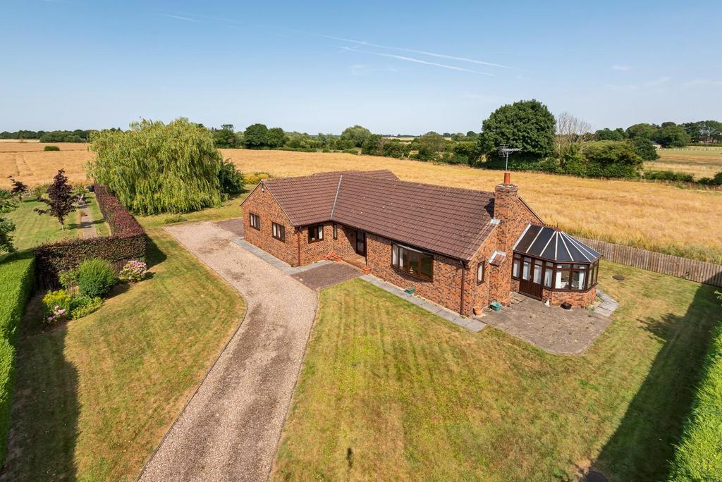 Northfield Lane, Church Fenton 4 bed detached bungalow £575,000