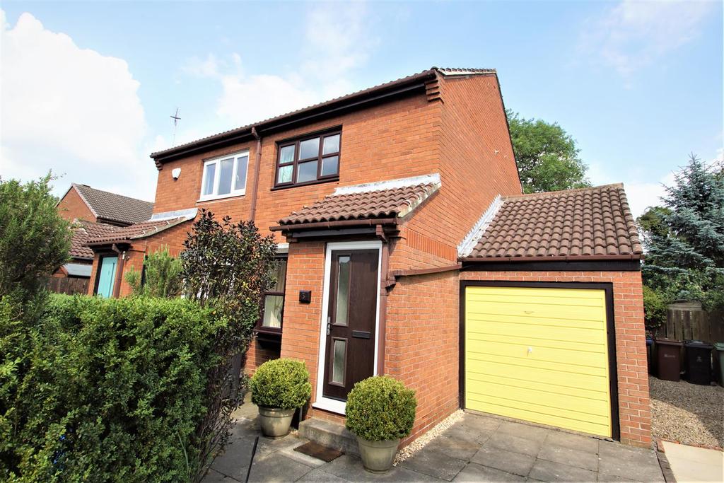 Chantry Croft, Leeds 2 bed semidetached house £200,000