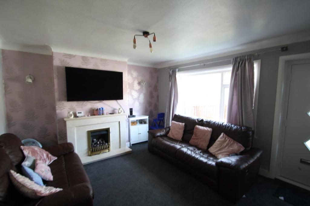 Garforth Road, Keighley, West Yorkshire 3 bed house £130,000