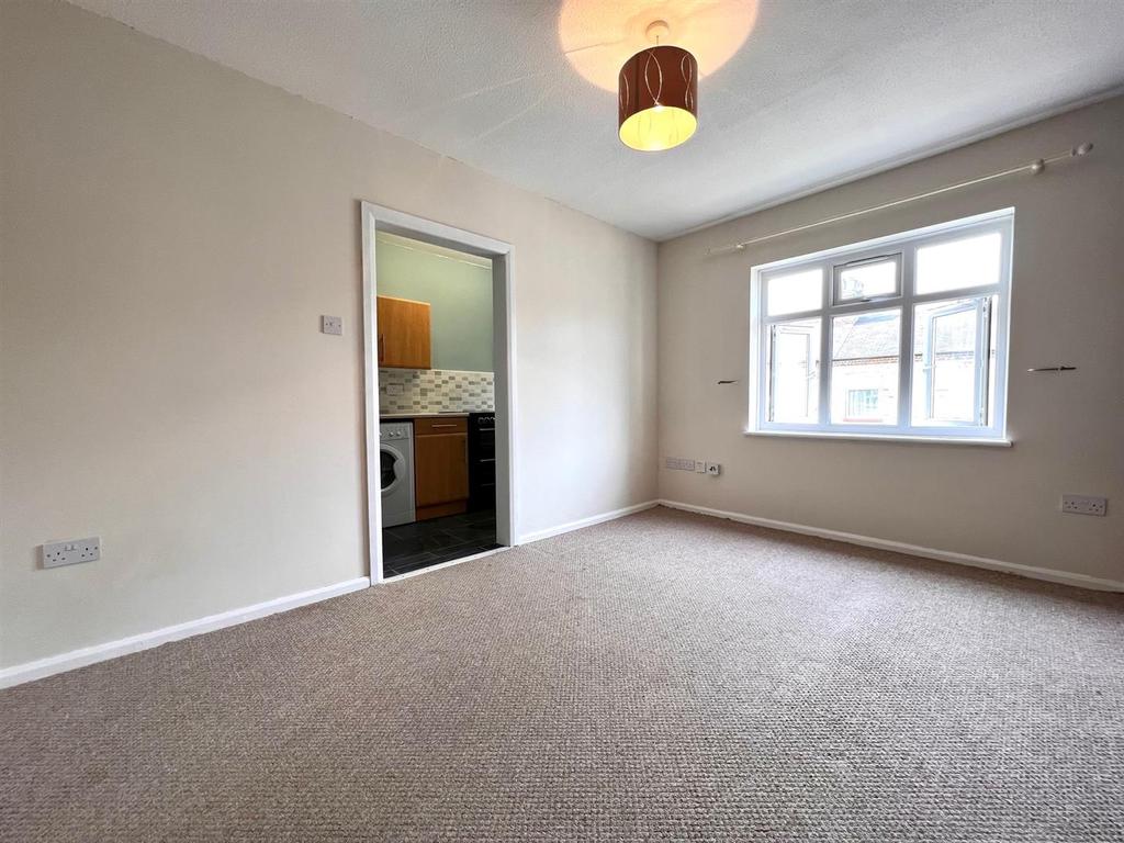 Nunthorpe Road, York 1 bed apartment £750 pcm (£173 pw)
