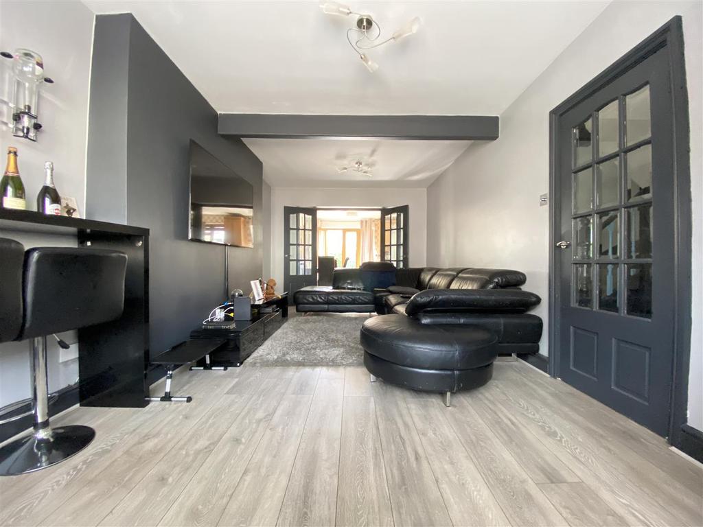 Lambourne Gardens, Barking 3 bed end of terrace house £450,000