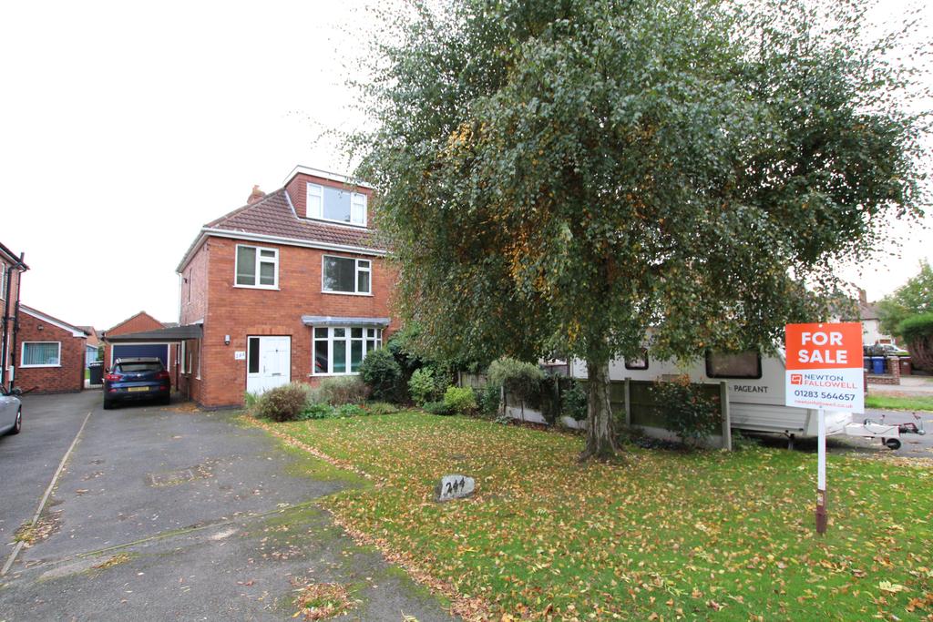 Rolleston Road, Stretton, BurtononTrent, DE13 3 bed semidetached
