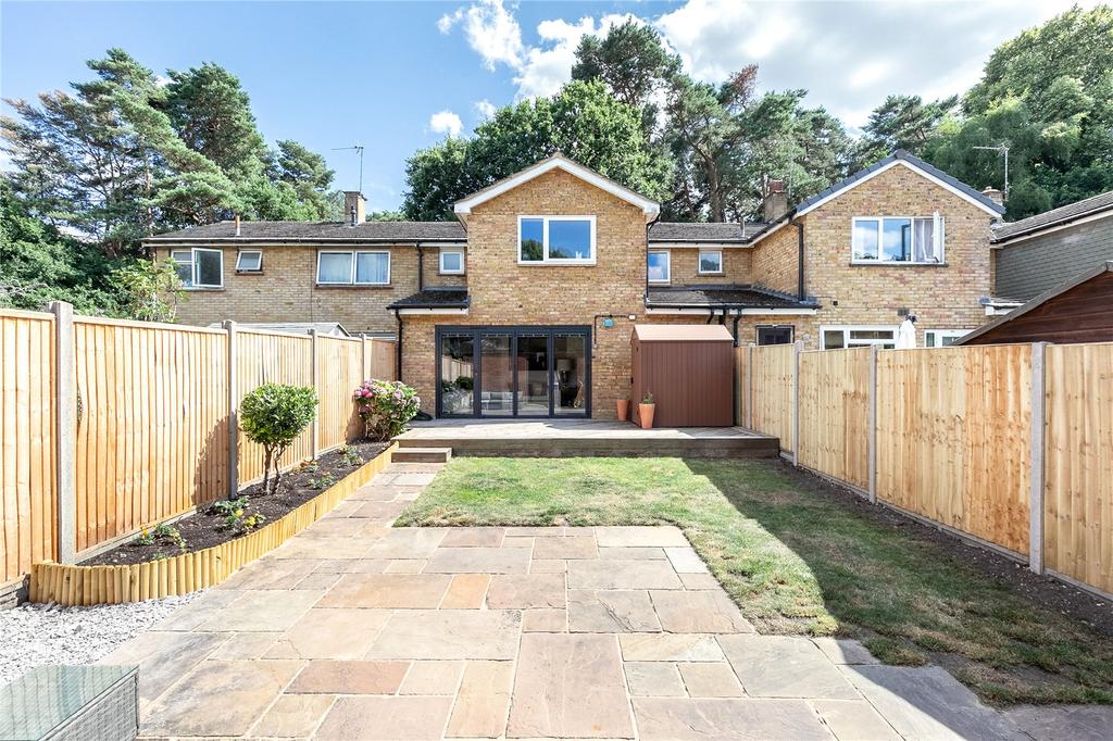 Woodmere, Harmans Water, Berkshire, RG12 4 bed terraced house £450,000