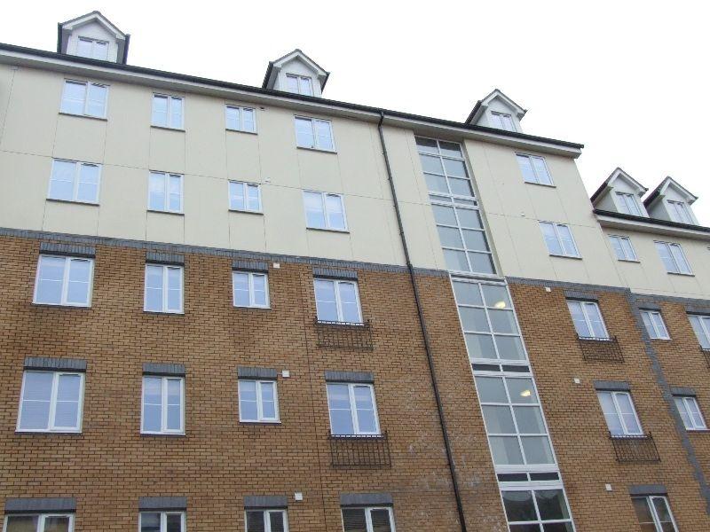 Mill Gardens, - Mill Street, Luton 1 bed flat - £1,150 pcm (£265 pw)