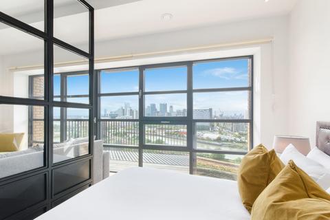 Studio to rent, Amelia House, London City Island, London, E14