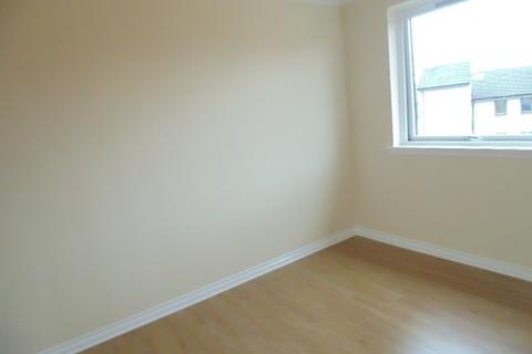 2 bedroom flat to rent, Neilston Road, Paisley, PA2