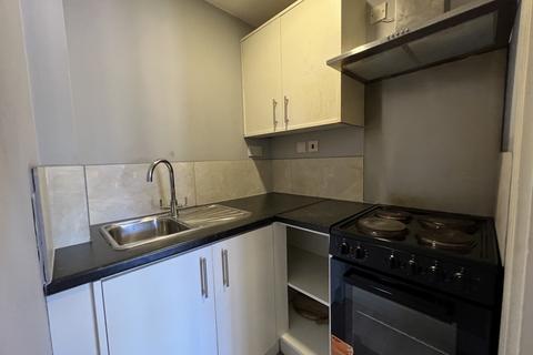 Studio to rent, ,  Hounslow, TW5