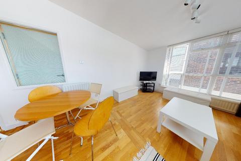 1 bedroom flat to rent, Philpot Square, London, SW6