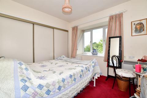 2 bedroom flat for sale, Bramble Close, Redhill, Surrey
